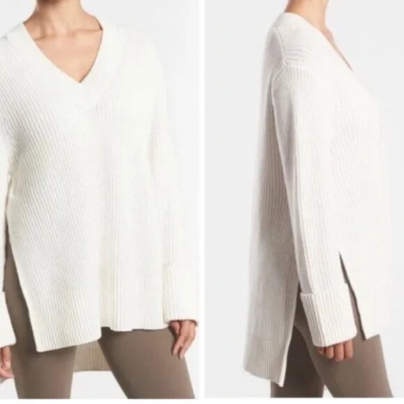 NEW Athleta Shasta V-Neck Sweater size XXS - Picture 1 of 6